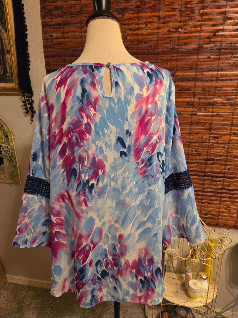 Women's Scoop Neck Floral Brushstroke Blouse in Blue & Pink - Picture 4 of 6